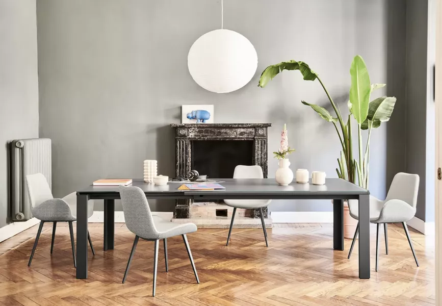 Marcopolo Dining Table
