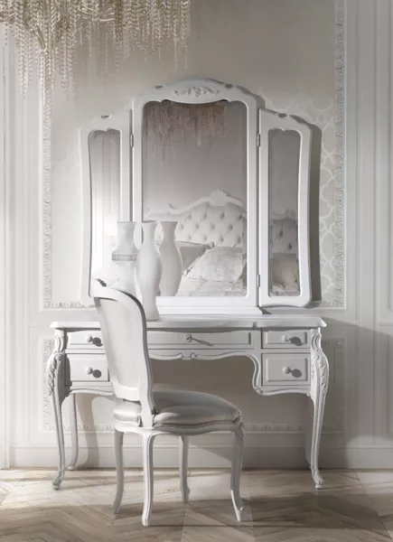 4035 Dressing Table