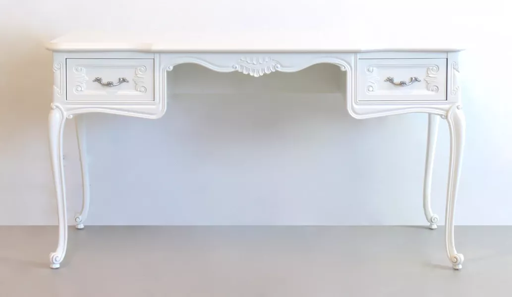 9635 Dressing Table
